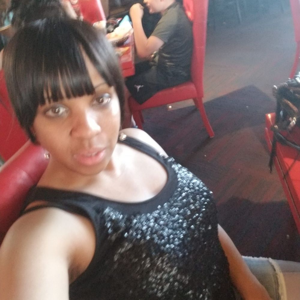 Meet your Posher, Latasha